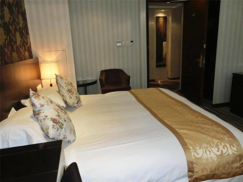 Shanghai Baron Business Bund Hotel Экстерьер фото